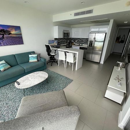 Azure Beach Residences Палм Бич Экстерьер фото