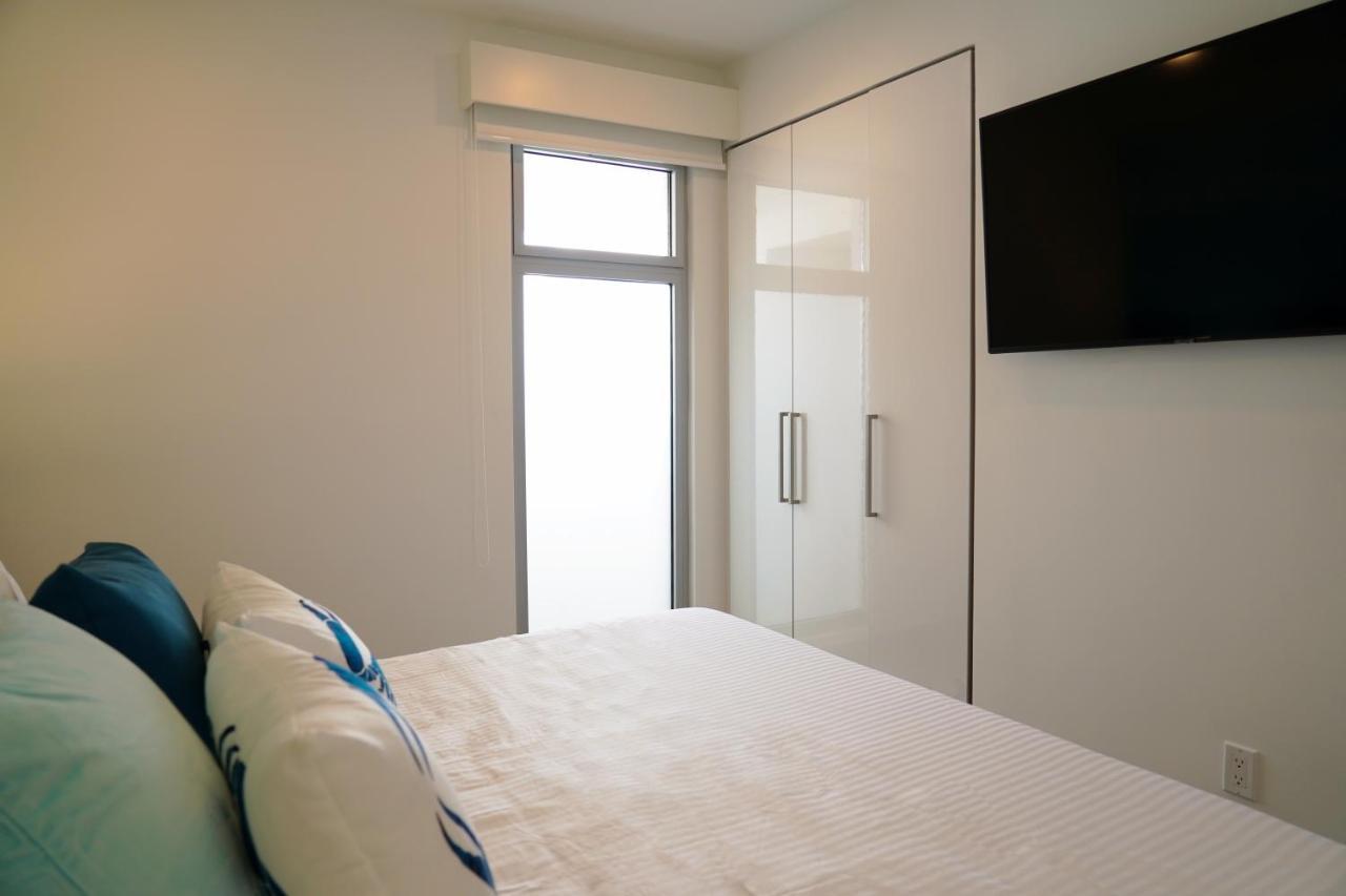 Azure Beach Residences Палм Бич Экстерьер фото