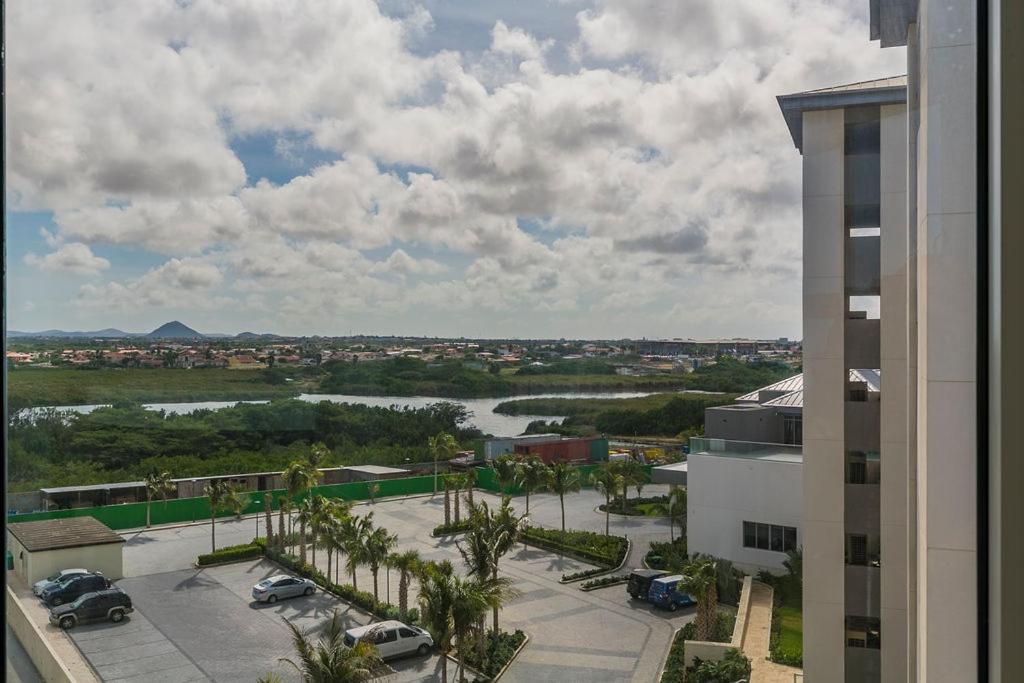 Azure Beach Residences Палм Бич Экстерьер фото