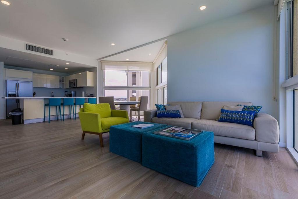 Azure Beach Residences Палм Бич Экстерьер фото