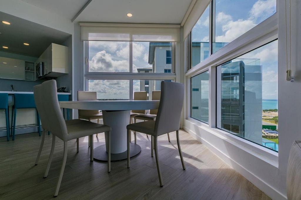Azure Beach Residences Палм Бич Экстерьер фото
