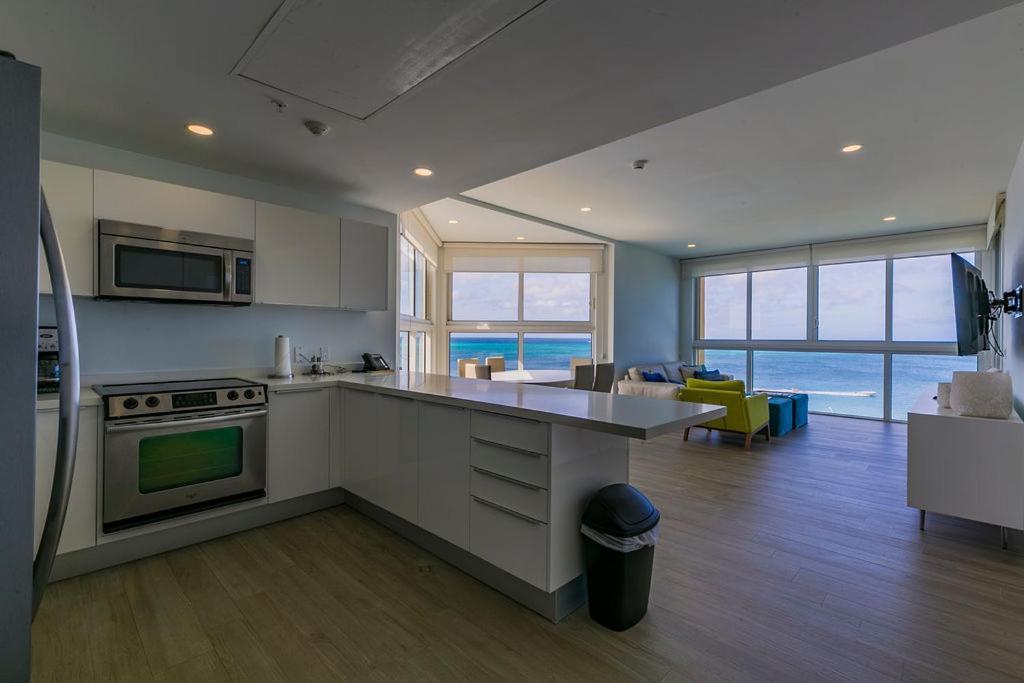 Azure Beach Residences Палм Бич Экстерьер фото