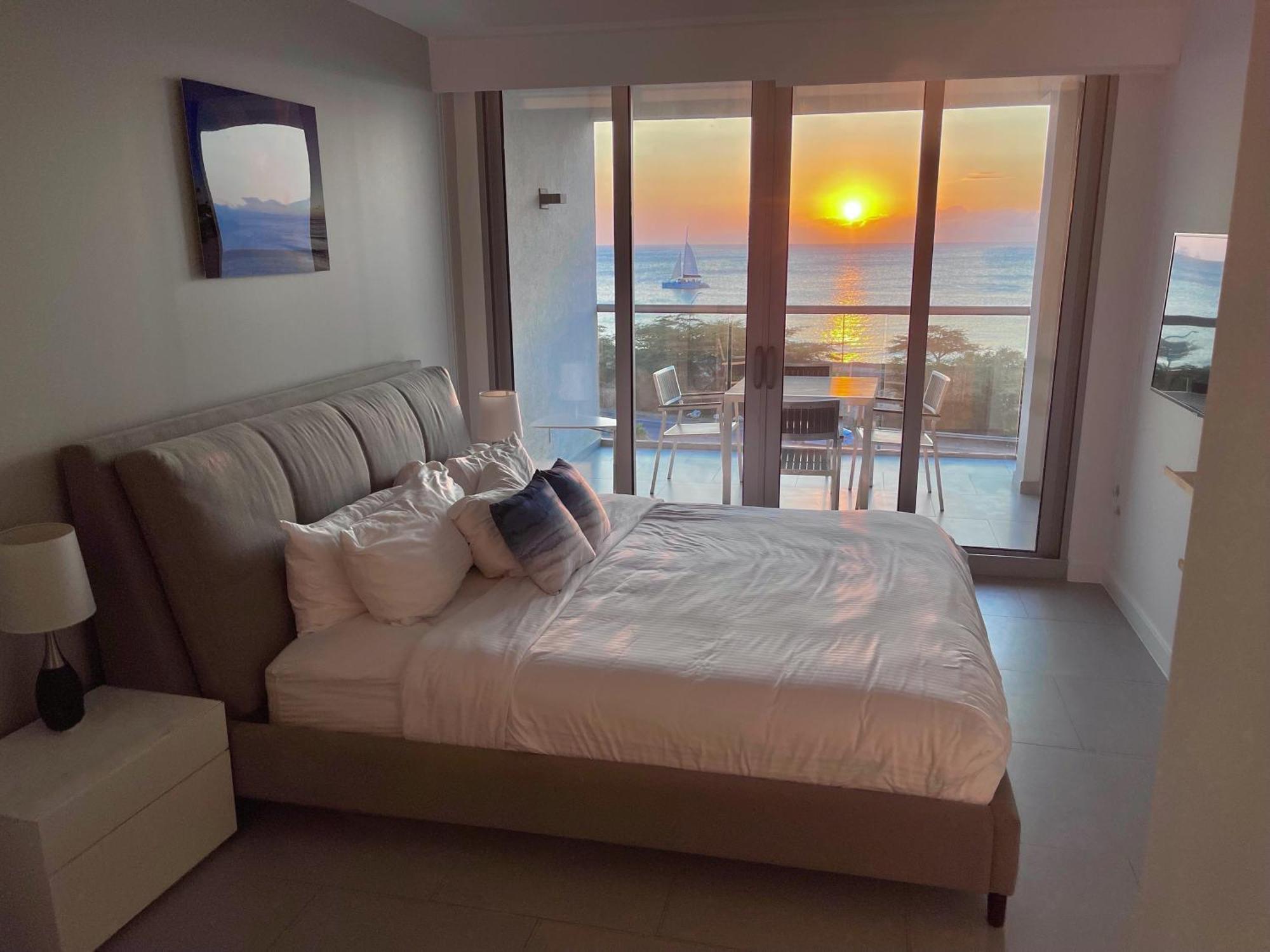 Azure Beach Residences Палм Бич Экстерьер фото