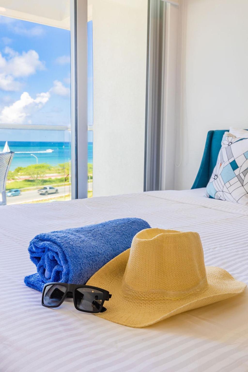 Azure Beach Residences Палм Бич Экстерьер фото